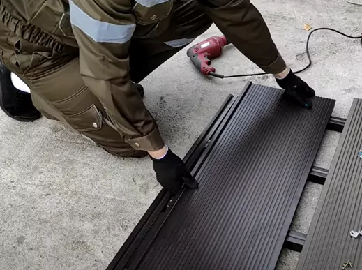 Монтаж ступеней из ДПК