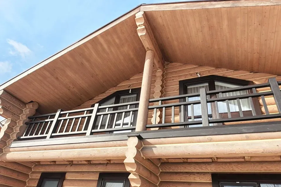 Срубовой дом в сочетании с системами из МПК